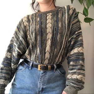 Super cute 90’s vintage sweater.